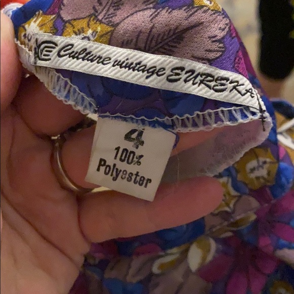 Vintage Floral Dress with Shoulder Pads and Belt - Picture 9 of 11